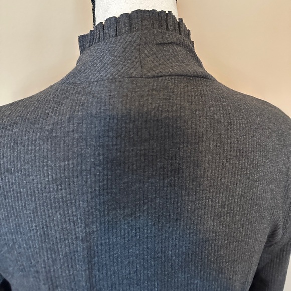 Vintage rib ruffle mockneck T shirt - Picture 6 of 10